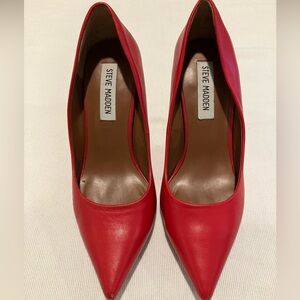 Steve Madden Red Pumps Heels Kisses
